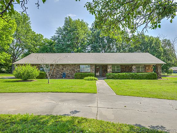 4th image of 9815 S 225th East Ave