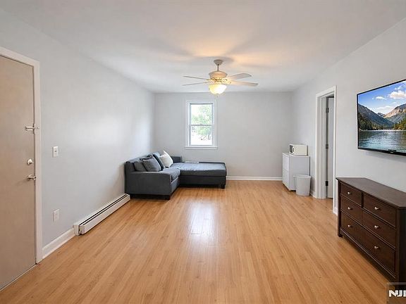 2nd image of 832 Parker Street