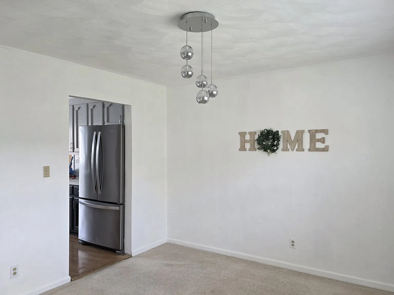 4 bed, 2296 sqft, $2,850 — Photo 4