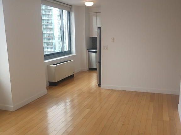 2nd image of 9 W 31st St APT 36A
