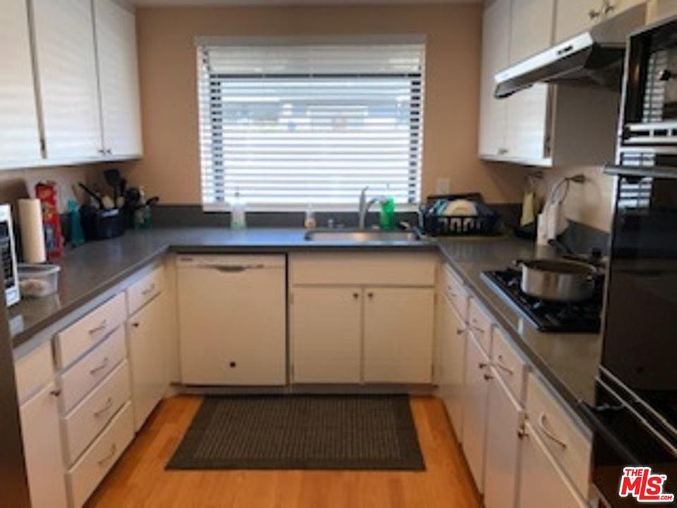 1st image of 900 W Sierra Madre Ave APT 52
