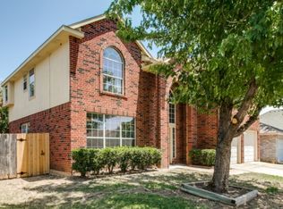 2812 Forest Creek Dr, Fort Worth, TX 76123