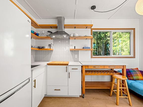 5th image of 6552 East Rd