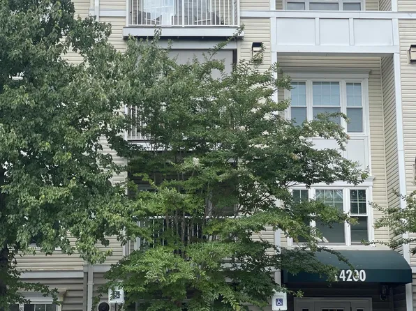 14200 Farnsworth Ln APT 206, Upper Marlboro, MD 20772