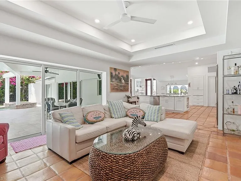 506 Pine Grove Ln — Photo 22