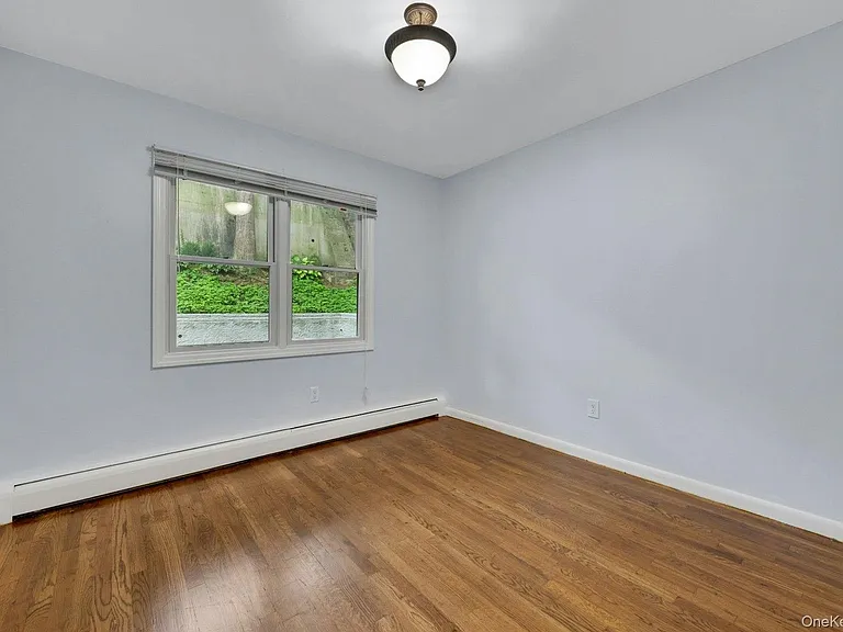 186 Midland Ave #1 — Photo 20
