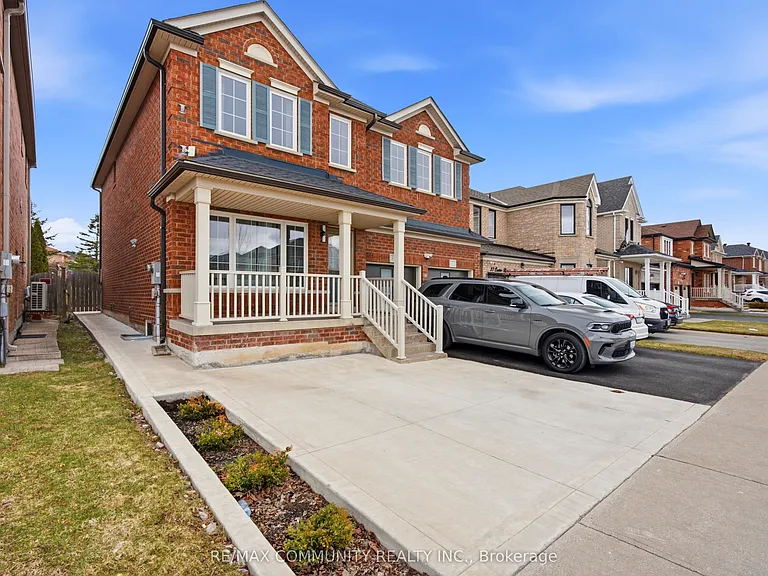 39 Carter Bennett Dr #LOWER — Photo 2