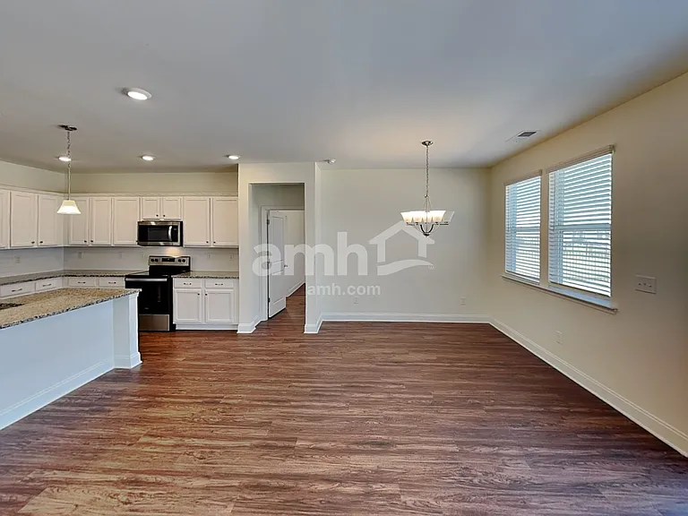 2328 Campbell Cove Ct — Photo 6