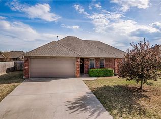 1403 Spruce St, Pea Ridge, AR 72751