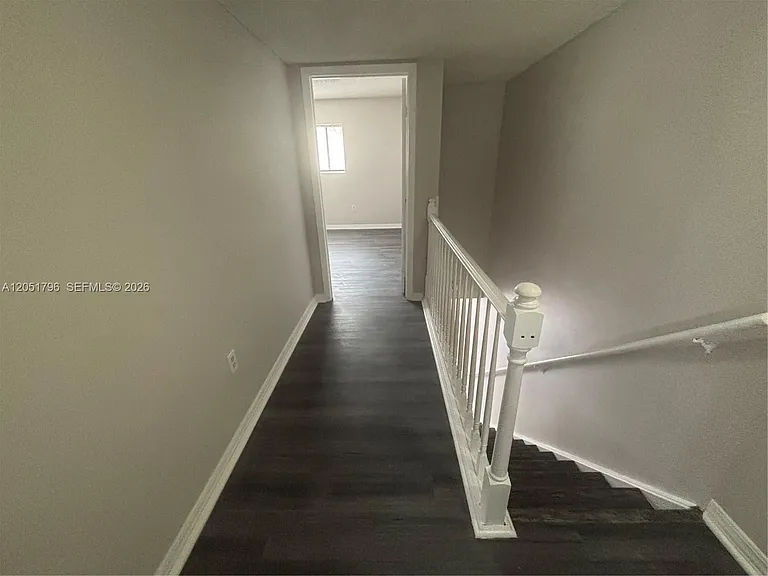 323 Palm Cir E — Photo 14