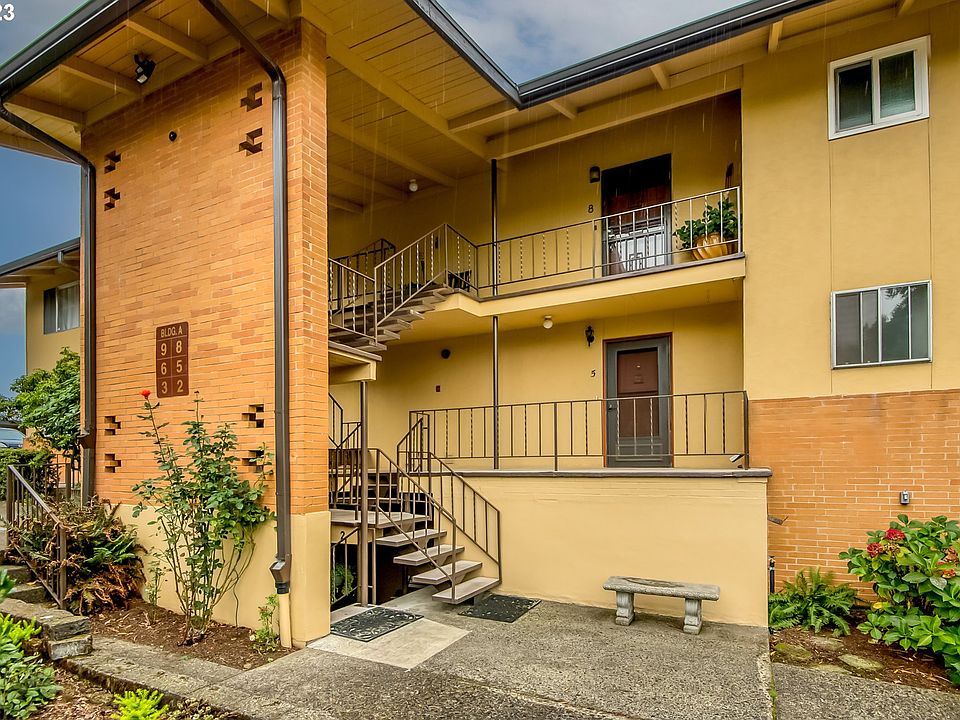 1st image of 1400 SE Lava Dr APT 5