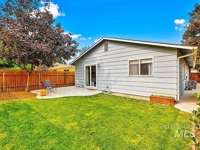 2901 W Teton St — Photo 22
