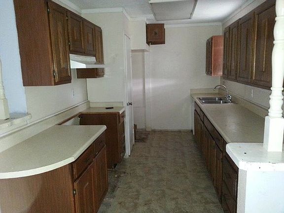 4th image of 3830 Brookmeade Dr