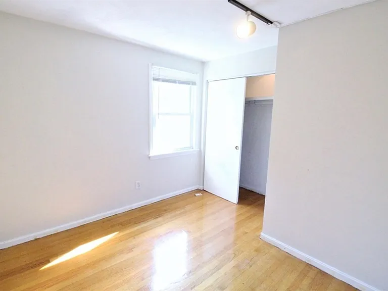 1185 Boylston St — Photo 4