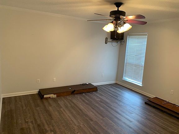 5th image of 1610 Eastwood Dr