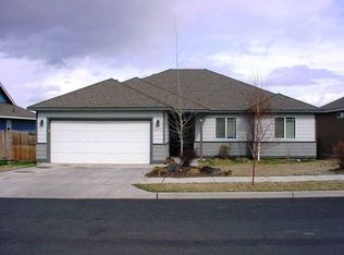 2377 NW Fir Ave, Redmond, OR 97756