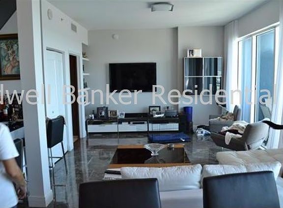5th image of 60 SW 13th St APT 4005