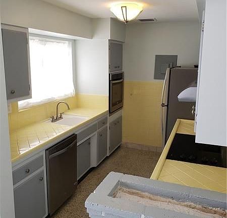 2nd image of 2716 NE 32nd St #4