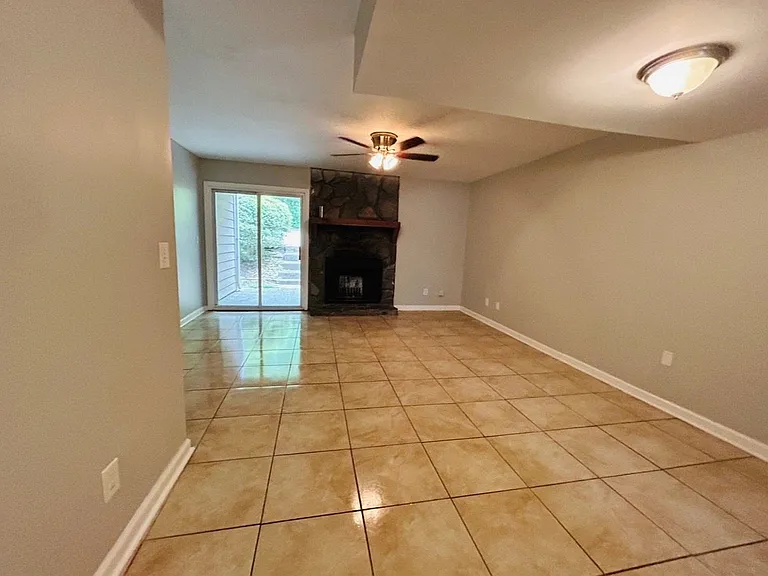 6328 Baker Ct — Photo 4