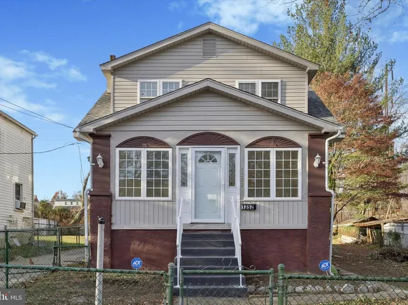 1352 Elmwood Ave, Sharon Hill, PA 19079