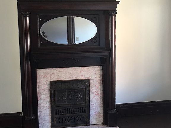 4th image of 93 Craighead St