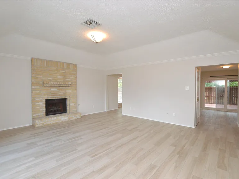 703 Flower Field Ct — Photo 2