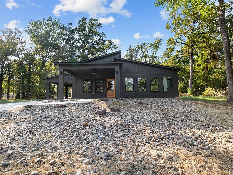 1st image of 22034 Brierwood Dr