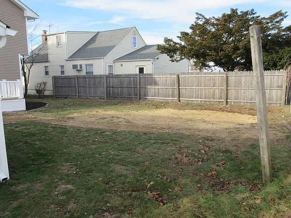 3rd image of 22 McCord Pl