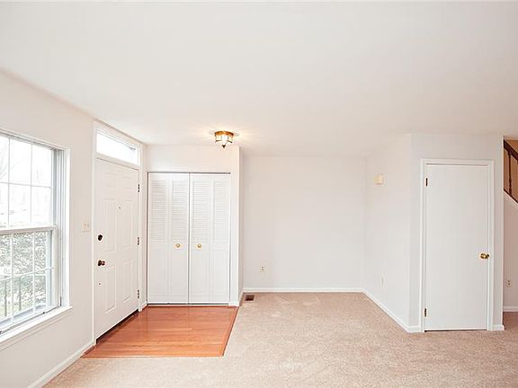 4th image of 14302 Beaker Ct