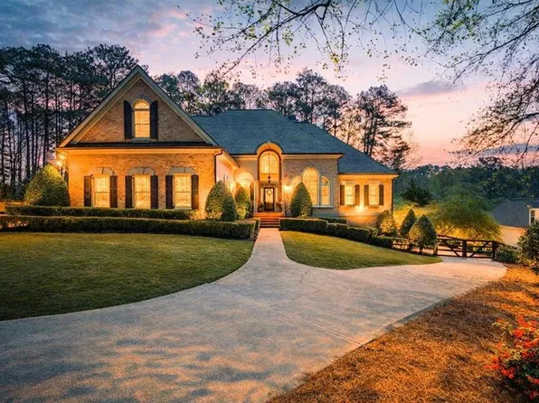 1800 Highgrove Club Dr, Milton, GA 30004