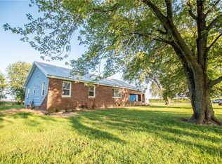 1501-400 North Rd, Cowden, IL 62422