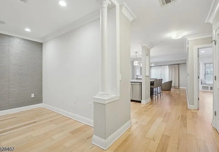 48 S Park St #215 — Photo 3