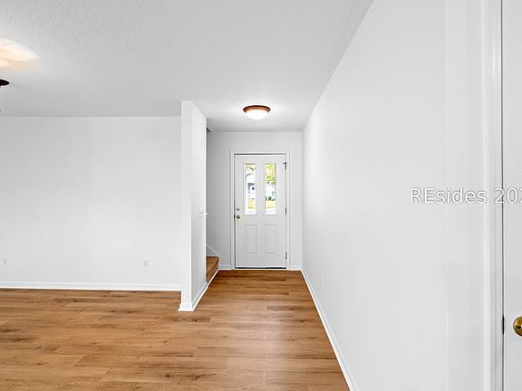 5th image of 103 Colony Dr