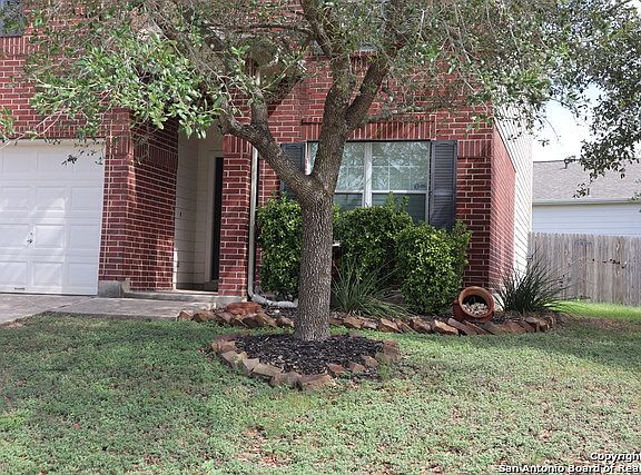 2nd image of 1604 Rolling Brook Ln
