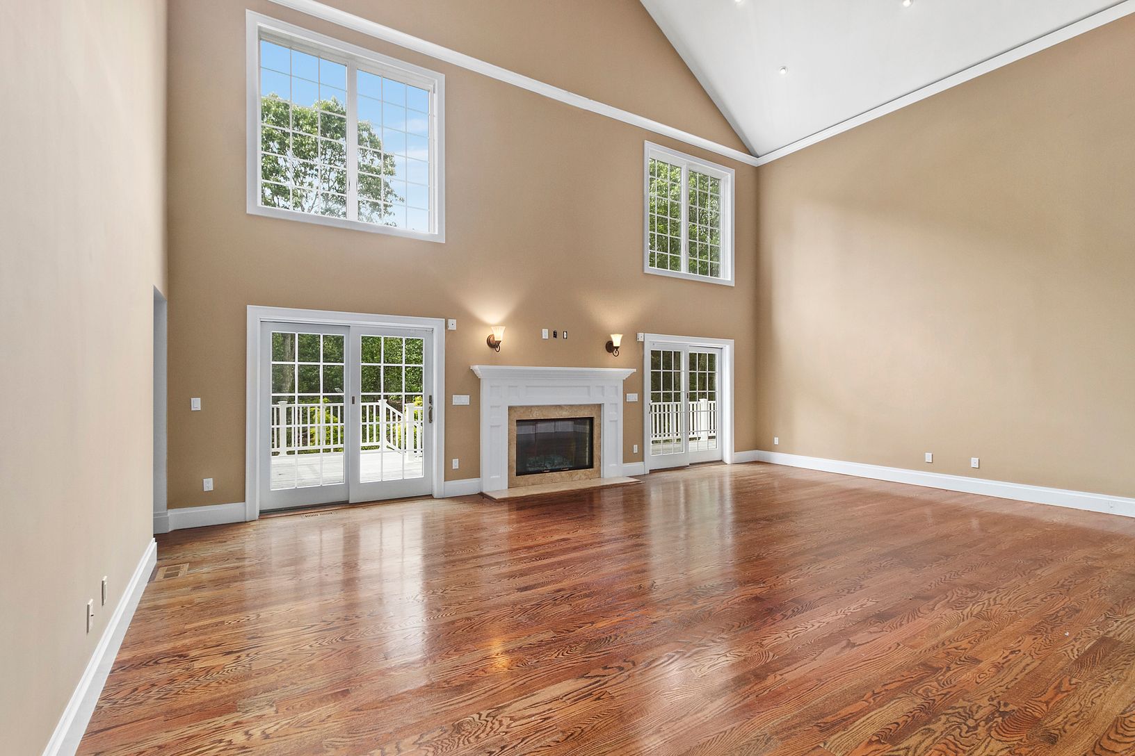  Large Open Living Area with Fireplace