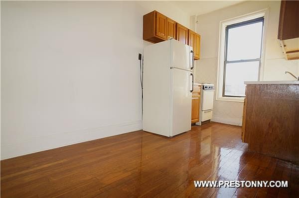 2nd image of 2586 44th St APT C4