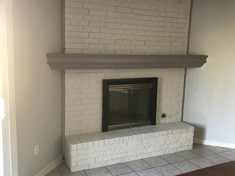 632 N Markwell Ave — Photo 2
