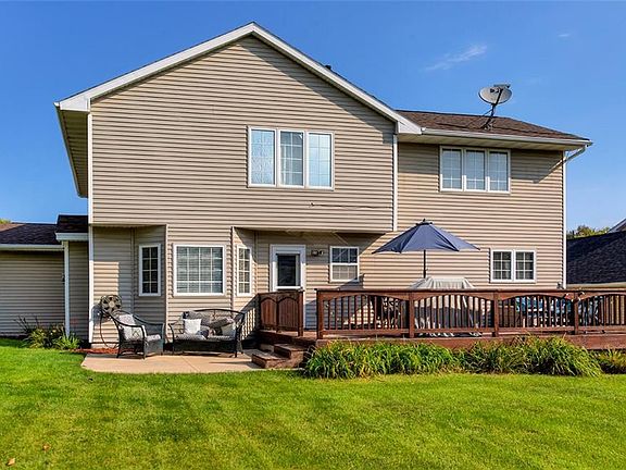 4th image of 7158 Aspen Dr
