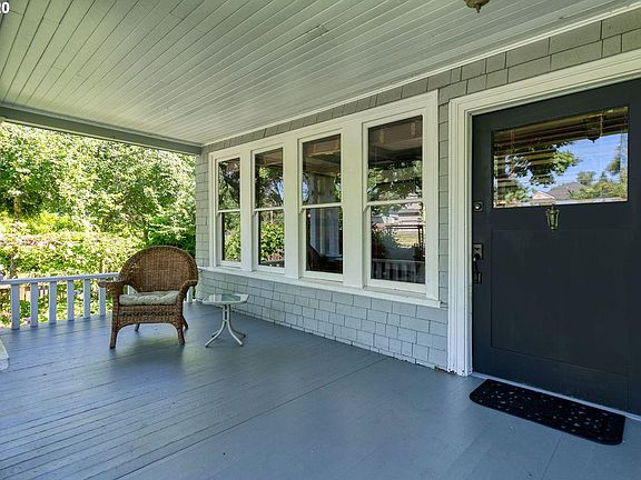 2nd image of 15713 SE Arista Dr