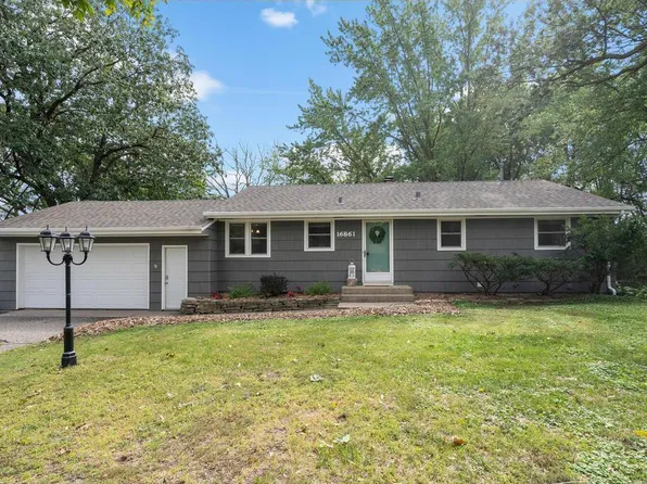 16861 Sherwood Rd, Minnetonka, MN 55345
