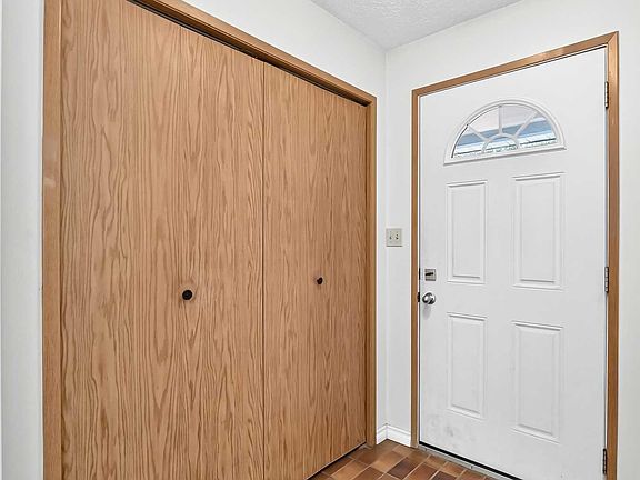 3rd image of 454 20th Ave NW