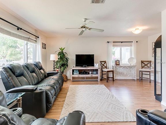 4th image of 3227 Woodmont Dr