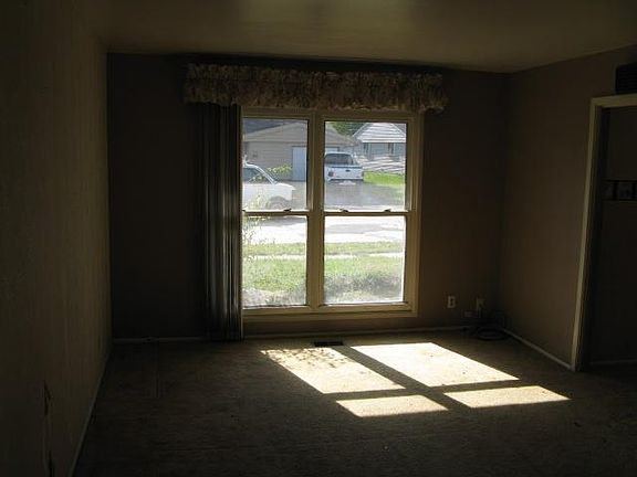 5th image of 3550 N Pixley Ct