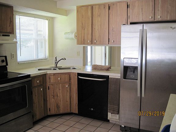 5th image of 7225 Channelside Ln