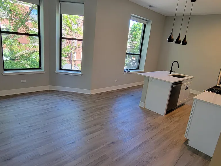 3611 N Greenview Ave #1 — Photo 8
