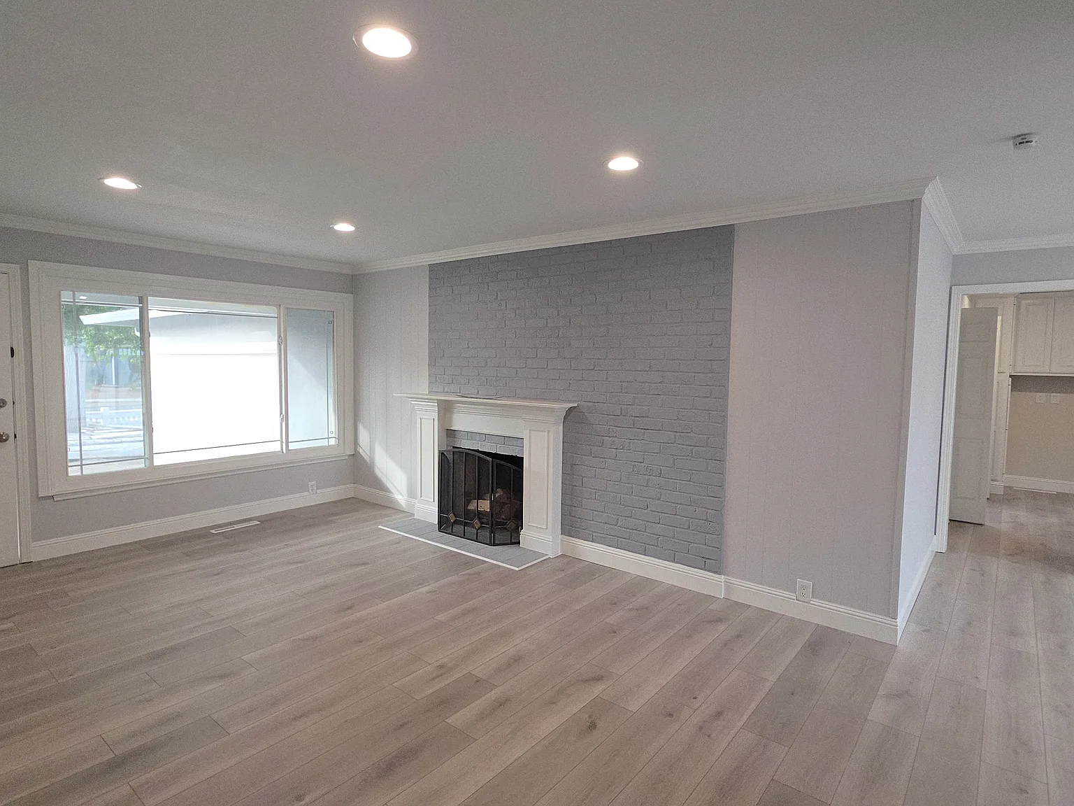 3 bed, 1400 sqft, $5,250 — Photo 4
