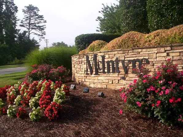 9612 Bayview Py, Charlotte, NC 28216