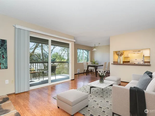 14630 NE 35th Street #301, Bellevue, WA 98007