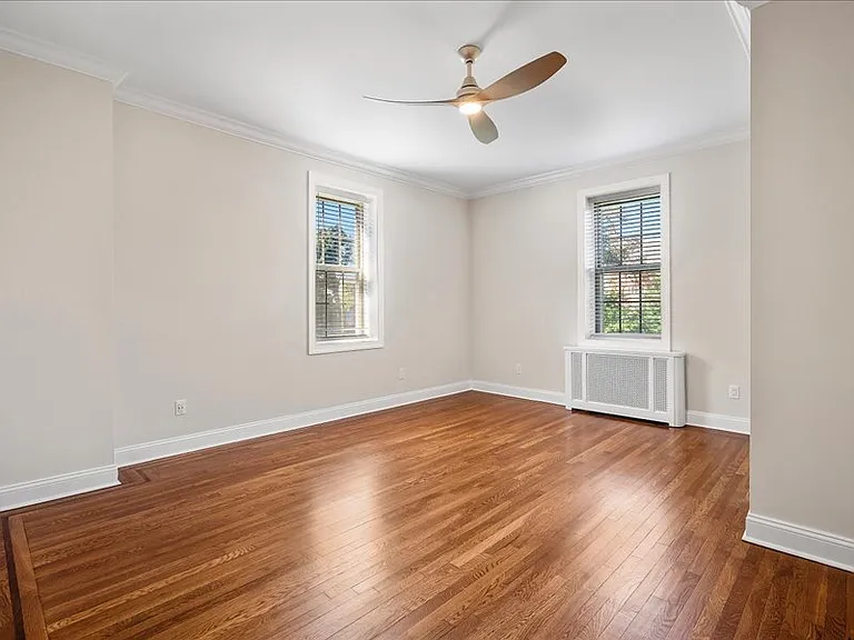145 Summit Avenue Apartments — Photo 18