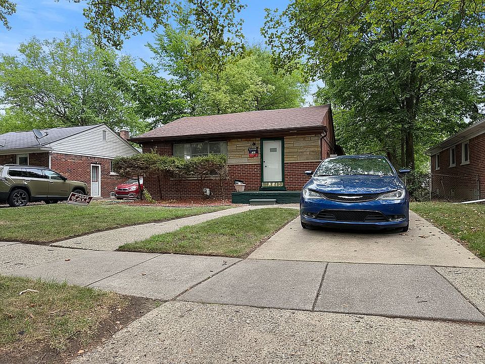 1st image of 22040 Cloverlawn St